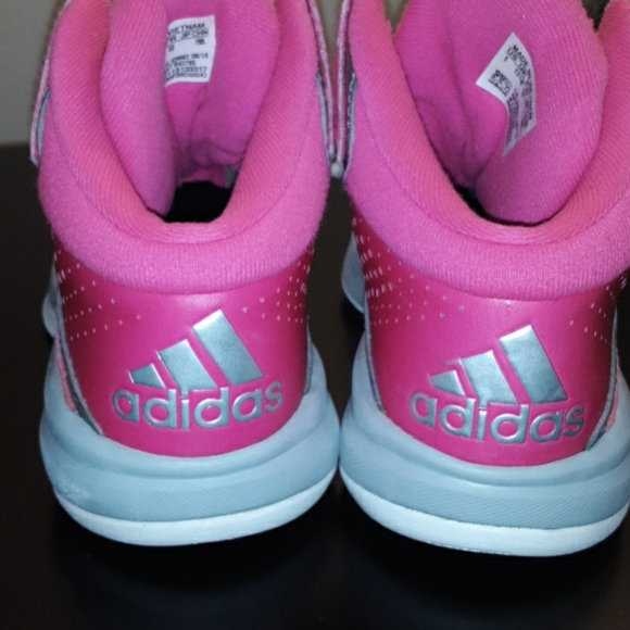 𝐆𝐢𝐫𝐥𝐬 𝐀𝐝𝐢𝐝𝐚𝐬 𝐡𝐨𝐭 𝐩𝐢𝐧𝐤 1 - Picture 2 of 14